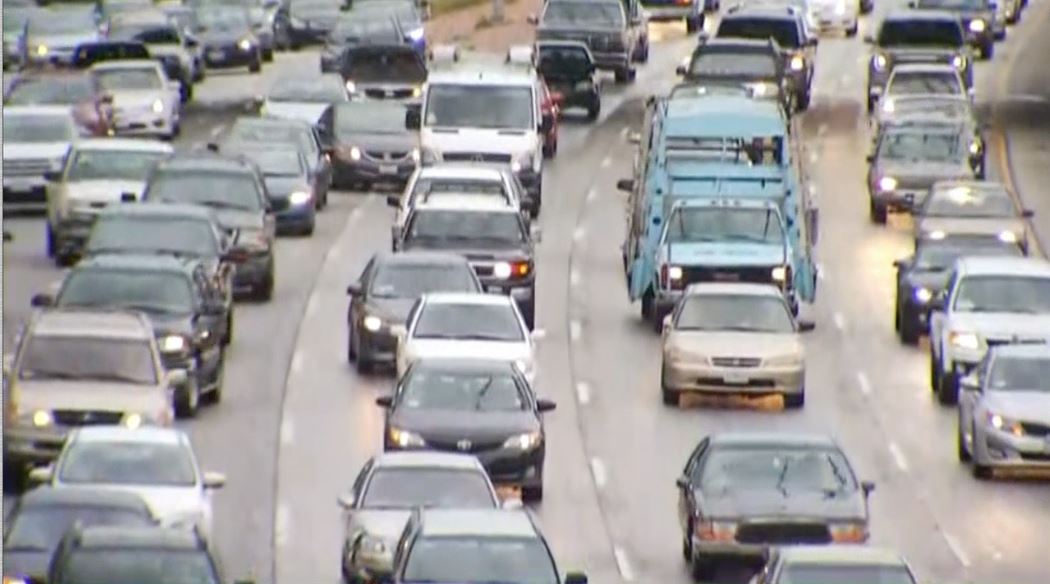 Travelers Brace for Memorial Day Weekend Traffic, Gas Prices