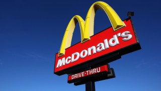 Indiana Police Searching for McDonald's Customer Who Paid With Heroin Wrapped With Money: Report