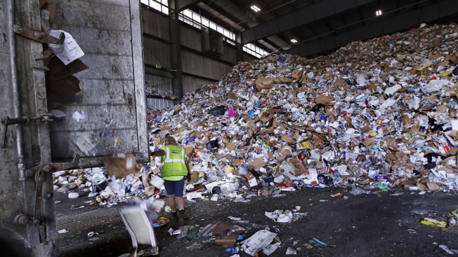 A Lot Of Chicago Recycling Isn T Getting Recycled Report Nbc A Lot Of Chicago Recycling Isn T Getting Recycled Report