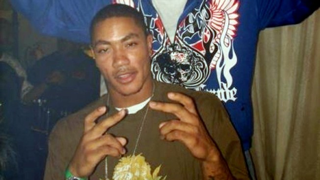 derrick-rose-gang-symbol1.jpg